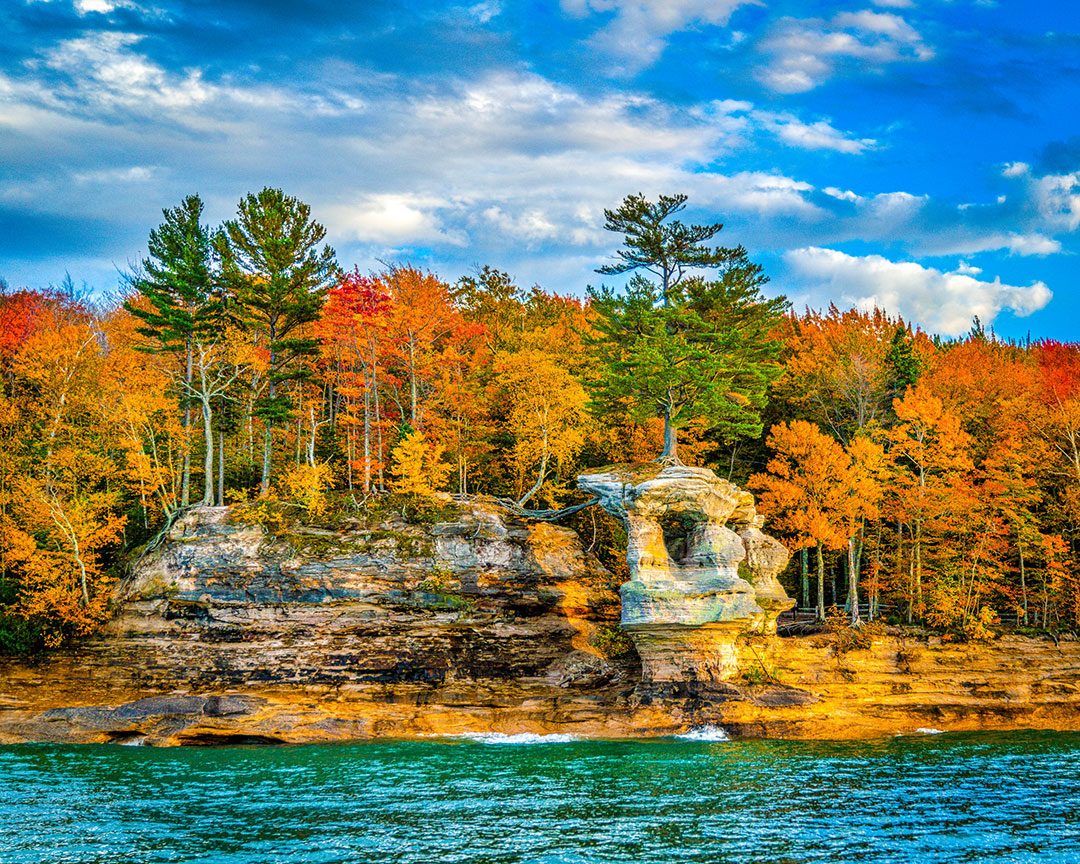 The Best Ways to Experience the Fall Season around Pictured Rocks