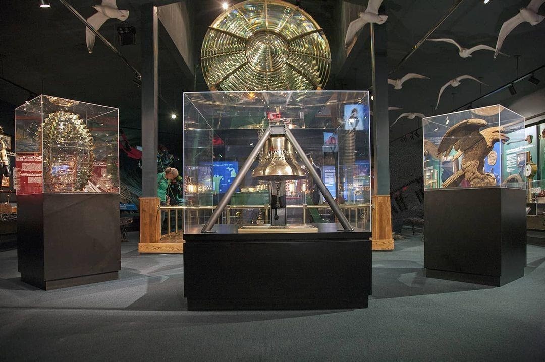The bell of the Edmund’s Fitzgerald on display. PC: Great Lakes Shipwreck Museum – Instagram @greatlakesshipwreck