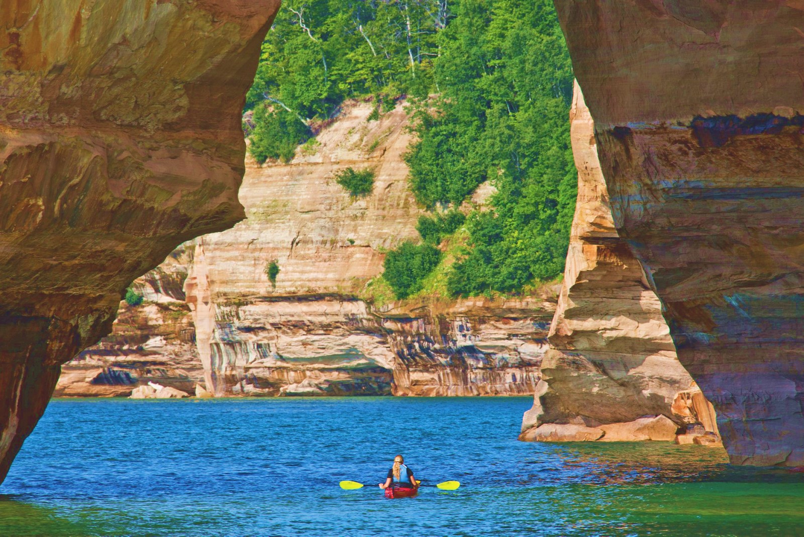 Everything You Need to Know About Pictured Rocks Kayaking