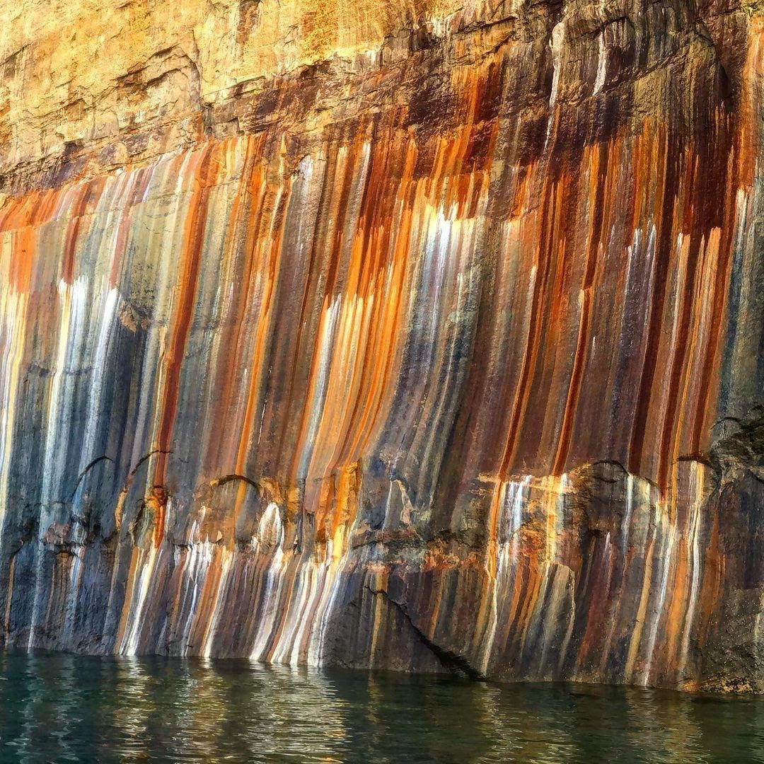 The vibrant colors of the Pictured Rocks. PC: Instagram @Boldie24